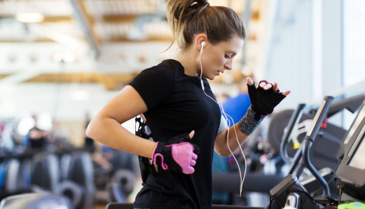 بزرگ کردن باسن با استفاده از تردمیل